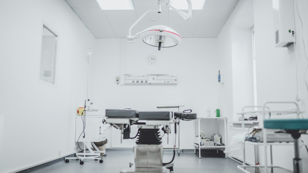 Featured Image for Divyajyoti Eye Hospital Post: A Complete Guide to Modern Cataract Surgery and IOL Choices