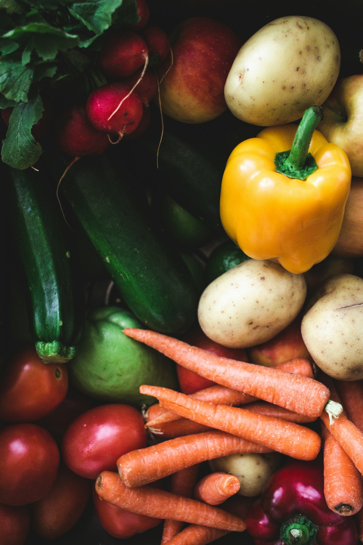 Featured Image for Divyajyoti Eye Hospital Post: Eye-Healthy Foods: What to Eat for Better Vision